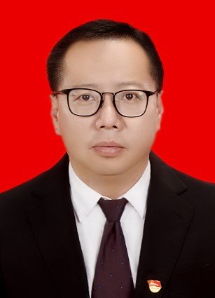 博鱼体育app使用教程领导班子：